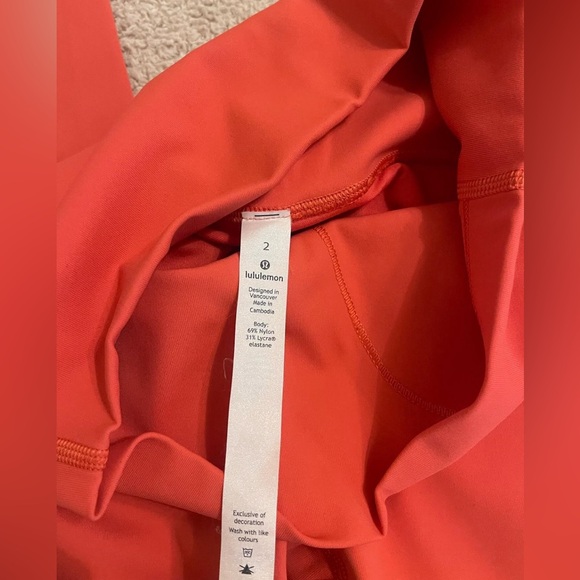 Lululemon, Size 2, Pale Raspberry - Picture 3 of 4